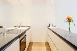 Helle Küche. Immobilien-Fotos, Immobilienfotografie, Immobilien Fotograf Köln, Bonn, Düsseldorf, Leverkusen, Essen.