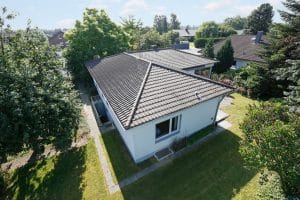 Haus von oben. Immobilien-Fotos, Immobilienfotografie, Fotograf Köln, Bonn, Düsseldorf, Leverkusen, Essen.