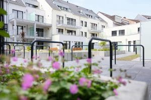 Siedlung mit Innenhof. Immobilien-Fotos, Immobilienfotografie, Immobilien Fotograf Köln, Bonn, Düsseldorf, Leverkusen, Essen.