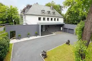 Große Villa, Immobilien-Fotos, Immobilienfotografie, Immobilien Fotograf Köln, Bonn, Düsseldorf, Leverkusen, Essen.