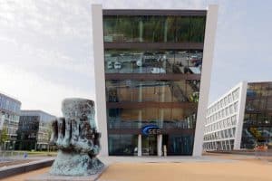 Gebäude front. Architektur-Fotografie, Fotograf, Corporate Fotografie, Köln, Frankfurt, Düsseldorf und NRW