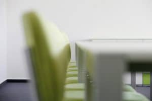 Stuhlreihe. Architektur-Fotografie, Fotograf, Corporate Fotografie, Köln, Frankfurt, Düsseldorf und NRW