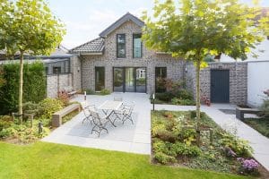 Hochwertige Gartenterrasse. Immobilien-Fotos, Immobilienfotografie, ImmobilienFotograf Köln, Bonn, Düsseldorf, Leverkusen, Essen.