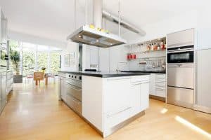 Moderne Küche. Immobilien-Fotos, Immobilienfotografie, Immobilien Fotograf Köln, Bonn, Düsseldorf, Leverkusen, Essen.