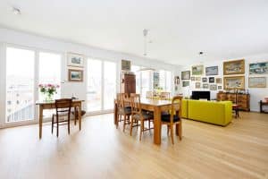 Helles Wohnzimmer. Immobilien-Fotos, Immobilienfotografie, Immobilien Fotograf Köln, Bonn, Düsseldorf, Leverkusen, Essen.